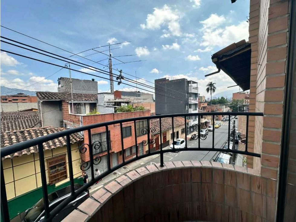 Apartamento en arriendo Antioquia Envigado La Mesa 70 m2 Habitaciones 3 Baños 2 Garajes 0 Precio $2400000
