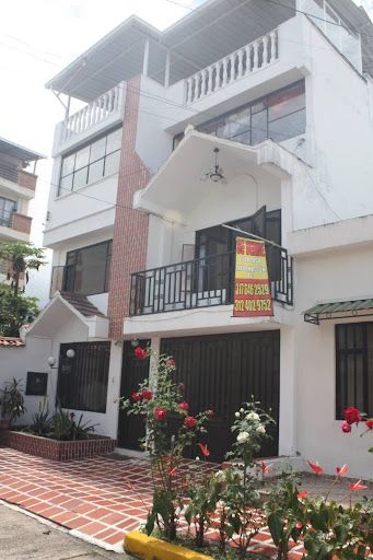 Casa en venta Cundinamarca Fusagasugá Ub Las Acacias 210 m2 Habitaciones 7 Baños 5 Garajes 1 Precio $750000000
