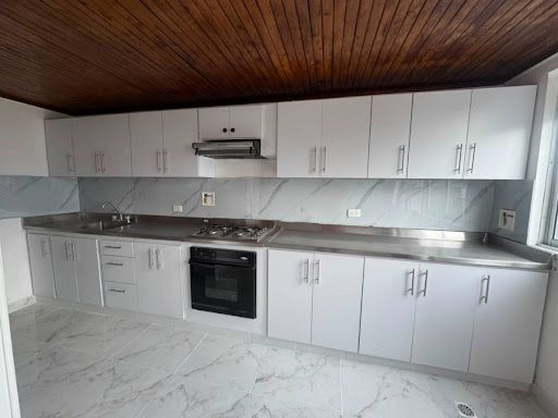 Apartamento en arriendo Antioquia Medellín Urbanizacion Sorrento 100 m2 Habitaciones 3 Baños 2 Garajes 1 Precio $3000000