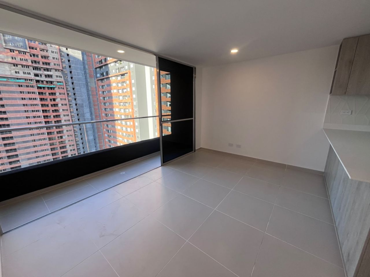 Apartamento en arriendo Antioquia Itagüí Zona Industrial 1 73 m2 Habitaciones 3 Baños 2 Garajes 1 Precio $3400000