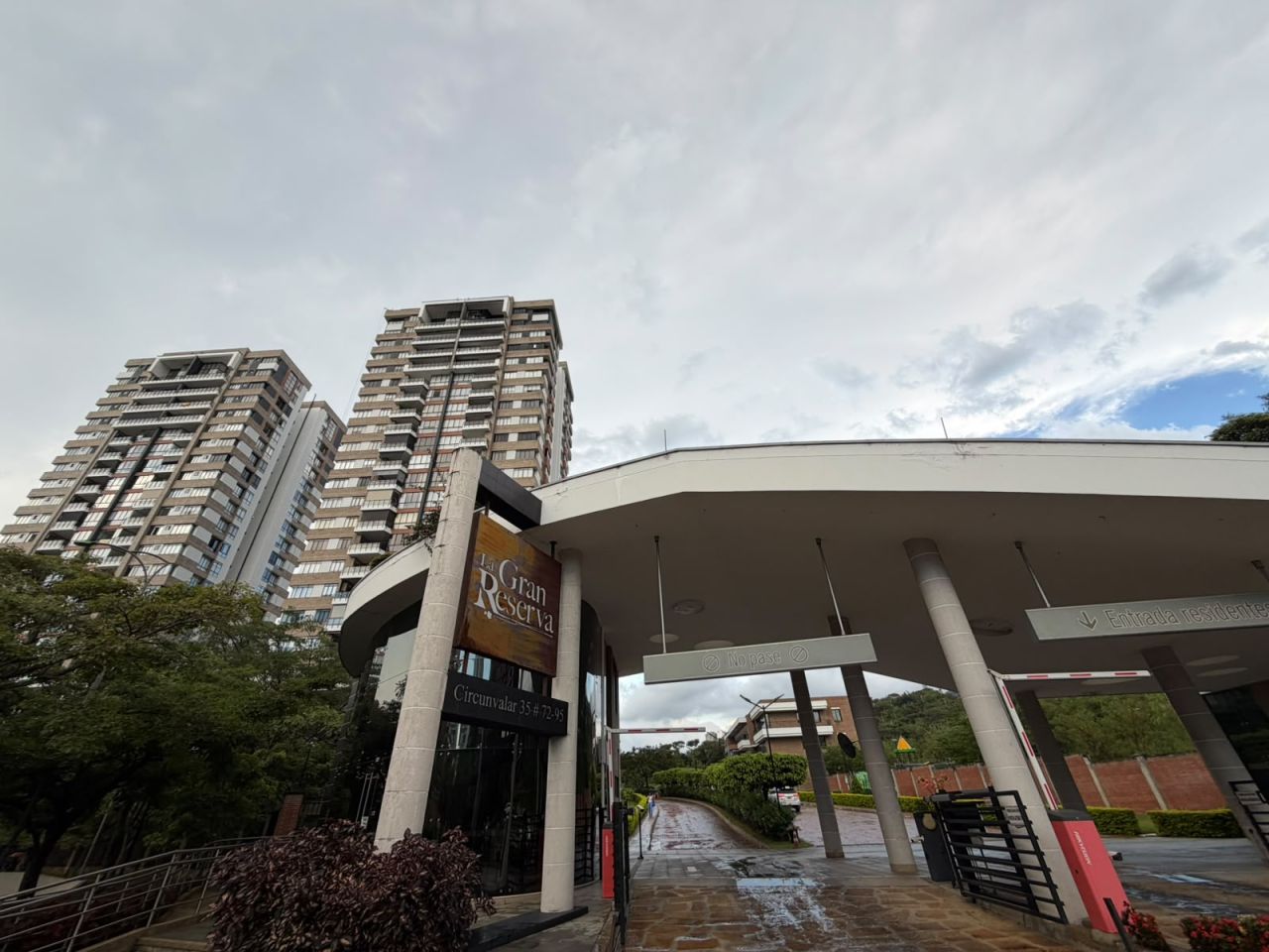 Apartamento en arriendo Santander Bucaramanga El Tejar 187 m2 Habitaciones 4 Baños 5 Garajes 1 Precio $11000000