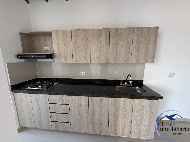Apartamento en arriendo Antioquia Envigado Zona Centro 80 m2 Habitaciones 3 Baños 2 Garajes 0 Precio $2600000