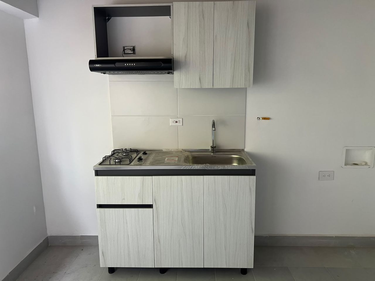 Apartaestudio en arriendo Antioquia Medellín Bolivariana 40 m2 Habitaciones 1 Baños 1 Garajes 0 Precio $2400000