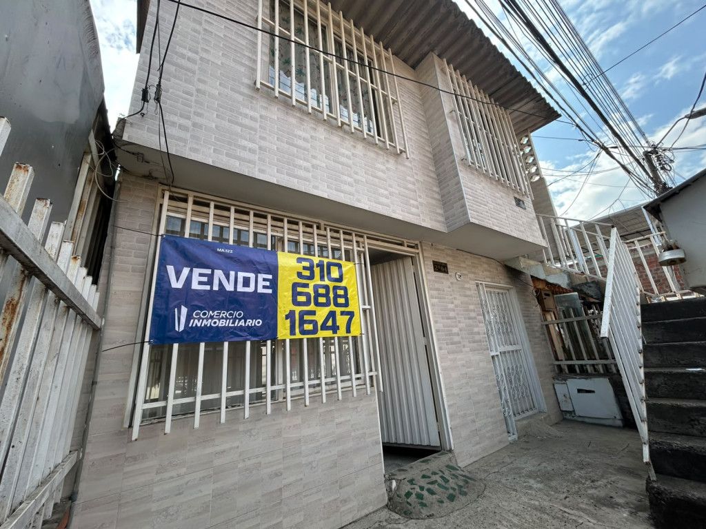 Casa en venta Valle Del Cauca Cali Alfonso Bonilla Aragón 150 m2 Habitaciones 4 Baños 4 Garajes 0 Precio $240000000