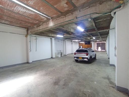 Bodega en arriendo Antioquia Medellín El Chagualo 200 m2 Habitaciones 0 Baños 2 Garajes 0 Precio $9000000