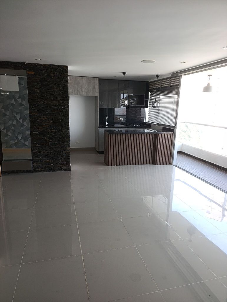 Apartamento en arriendo Antioquia Medellín Asomadera No2 85 m2 Habitaciones 3 Baños 2 Garajes 1 Precio $4900000