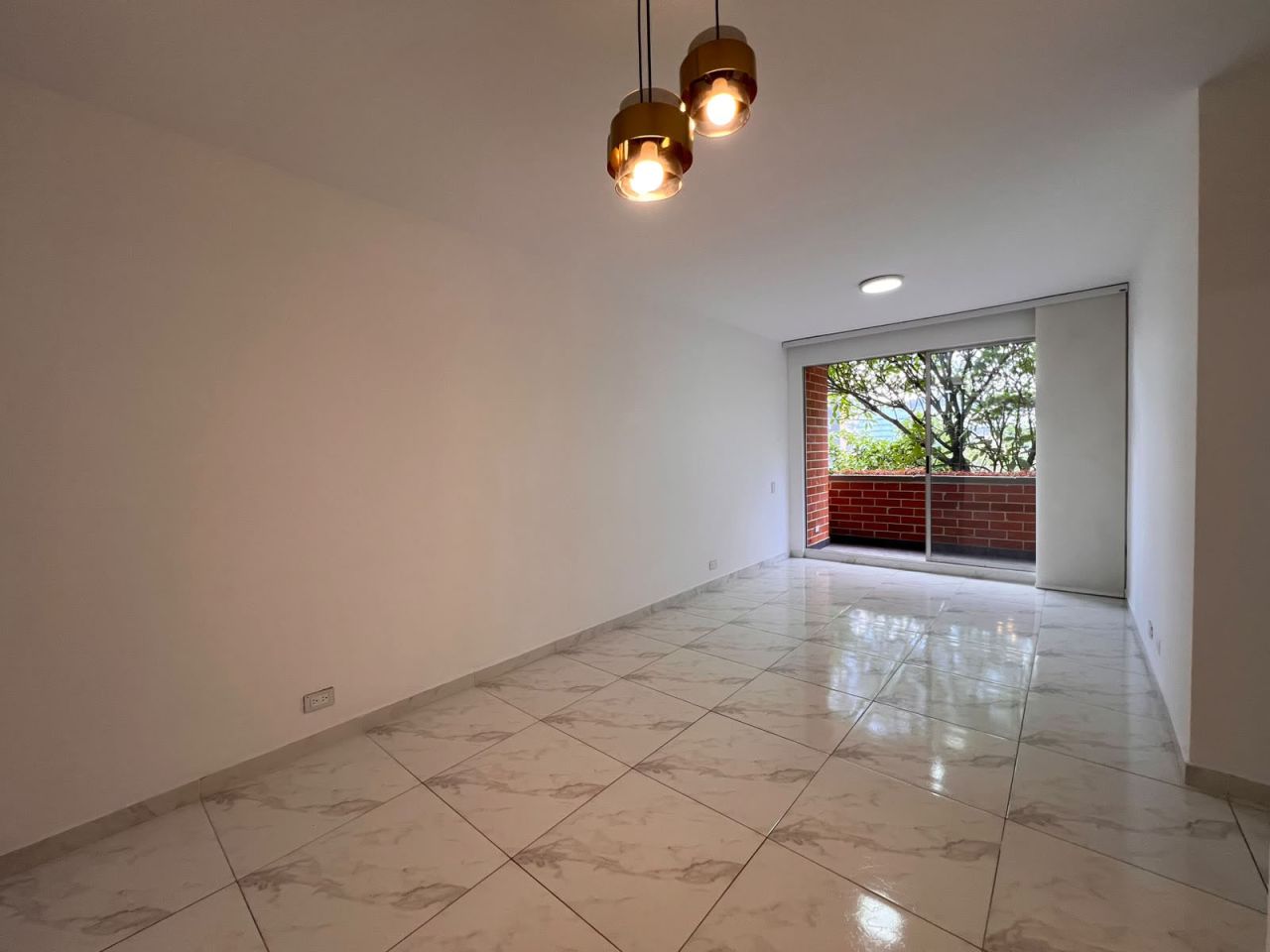 Apartamento en arriendo o venta Antioquia Medellín Castropol 113 m2 Habitaciones 3 Baños 2 Garajes 1 Precio venta $795000000 Precio arriendo $4650000