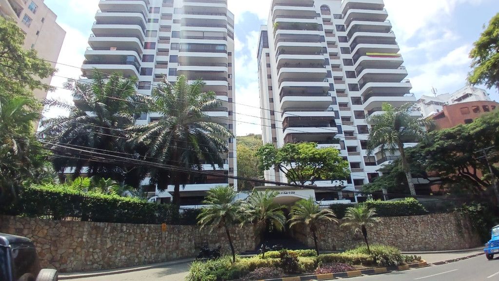 Apartamento en venta Valle Del Cauca Cali Terrón Colorado 280 m2 Habitaciones 4 Baños 6 Garajes 3 Precio $1800000000