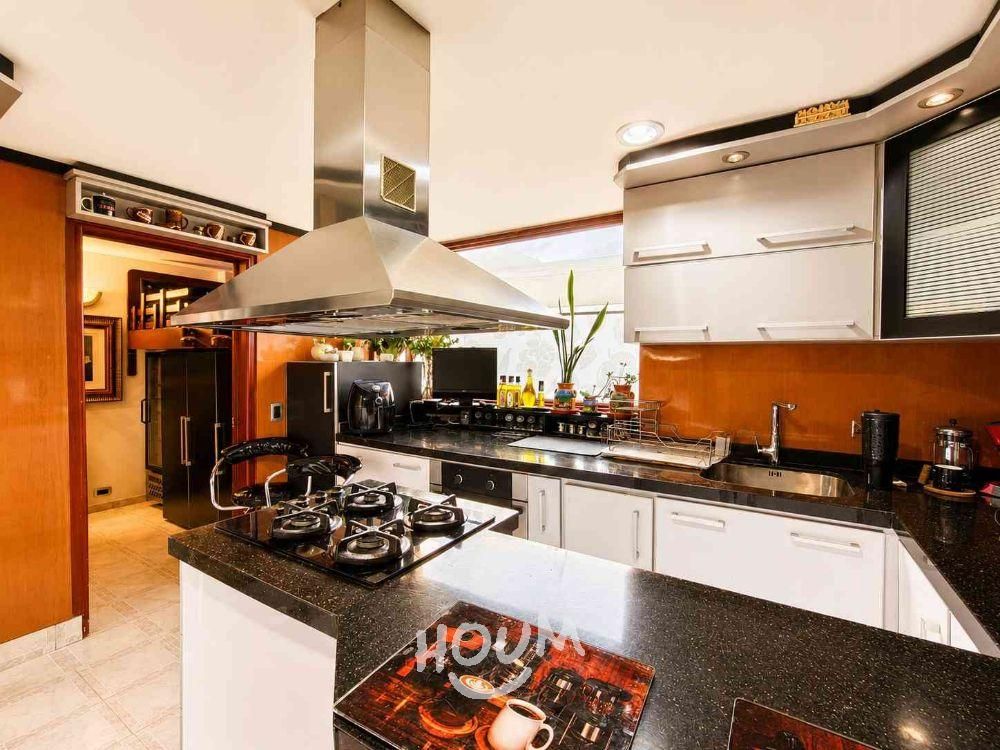Apartamento en venta Cundinamarca Bogotá Santa Barbara Central 180 m2 Habitaciones 3 Baños 4 Garajes 2 Precio $1100000000