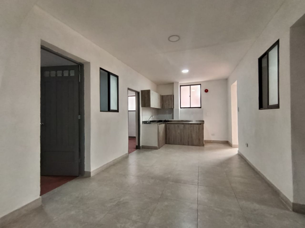 Apartamento en arriendo Antioquia Medellín Prado 167 m2 Habitaciones 6 Baños 2 Garajes 0 Precio $3500000