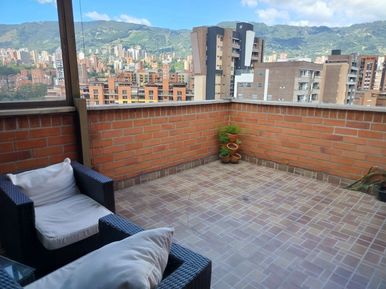 Apartamento en arriendo Antioquia Envigado Cd San Lucas 180 m2 Habitaciones 4 Baños 4 Garajes 2 Precio $7000000