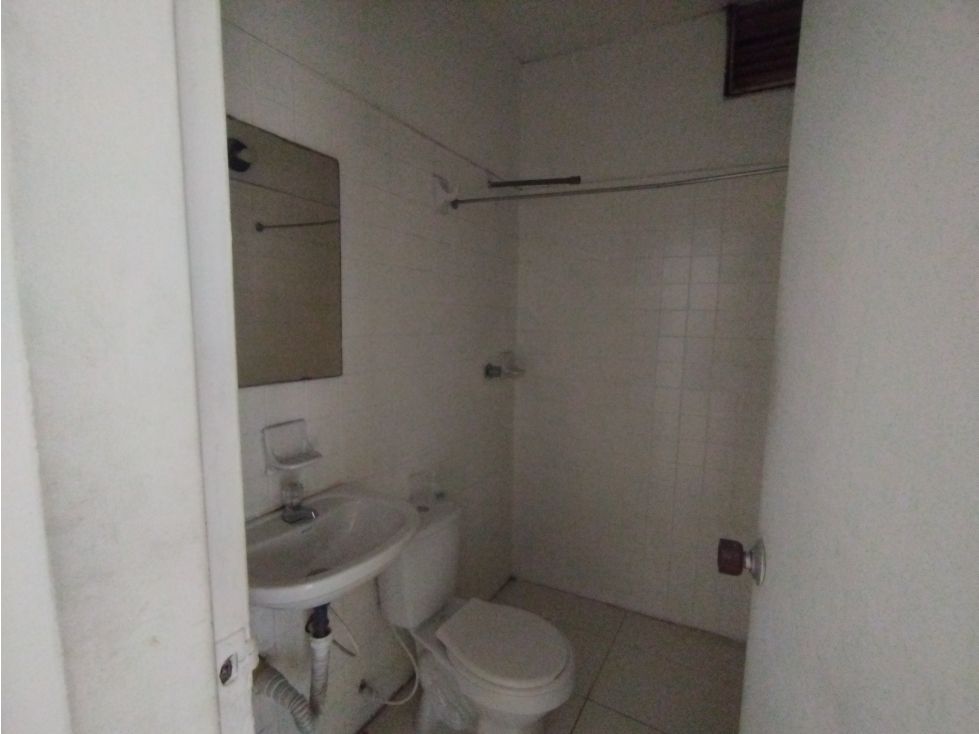 Local en arriendo Caldas Manizales Guayacanes 32 m2 Habitaciones 0 Baños 1 Garajes 0 Precio $1250000