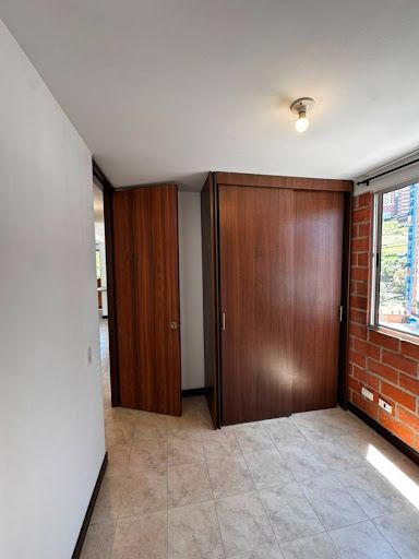 Apartamento en arriendo Antioquia Medellín Santa Rosa De Lima 60 m2 Habitaciones 3 Baños 2 Garajes 0 Precio $2300000