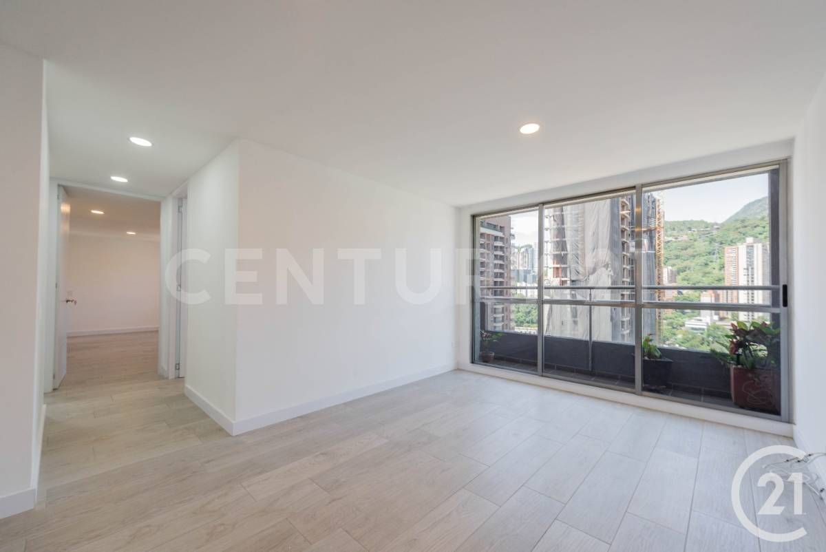 Apartamento en arriendo Antioquia Medellín Simesa 90 m2 Habitaciones 2 Baños 3 Garajes 1 Precio $4800000