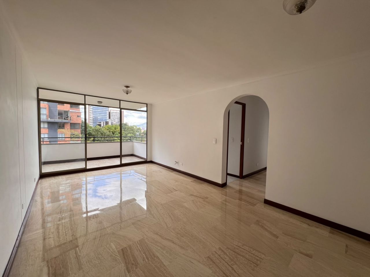 Apartamento en venta Antioquia Medellín Castropol 82 m2 Habitaciones 2 Baños 2 Garajes 2 Precio $630000000