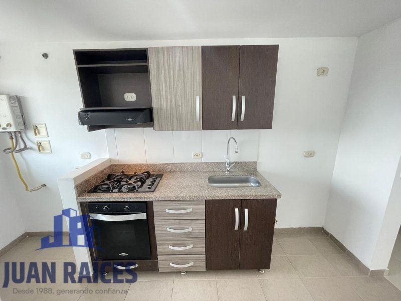 Apartamento en arriendo Antioquia Envigado Trianon 67 m2 Habitaciones 3 Baños 2 Garajes 1 Precio $2700000
