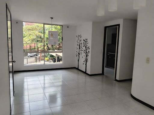 Apartamento en arriendo Antioquia Medellín Castropol 120 m2 Habitaciones 2 Baños 2 Garajes 1 Precio $2500000