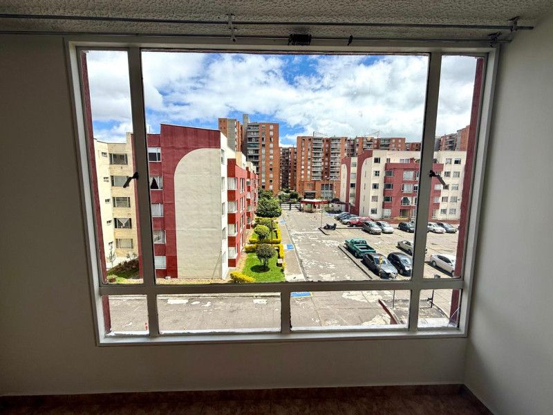 Apartamento en arriendo Cundinamarca Bogotá El Moral 70 m2 Habitaciones 3 Baños 2 Garajes 1 Precio $2300000