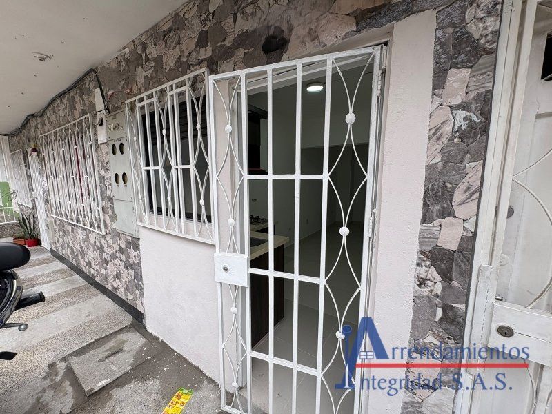 Apartaestudio en arriendo Antioquia Medellín Las Playas 25 m2 Habitaciones 1 Baños 1 Garajes 0 Precio $1300000