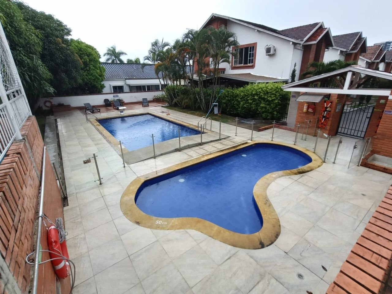 Casa en venta Santander Floridablanca Ub Club House Ii 296 m2 Habitaciones 5 Baños 4 Garajes 2 Precio $1300000000