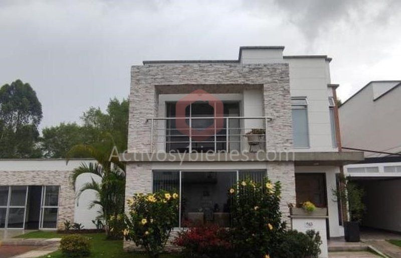 Casa en arriendo o venta Antioquia La Ceja Ofir 220 m2 Habitaciones 4 Baños 5 Garajes 1 Precio venta $860000000 Precio arriendo $5212000
