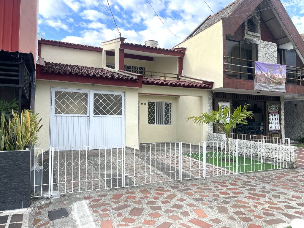 Casa en arriendo Valle Del Cauca Palmira Asd 380 m2 Habitaciones 5 Baños 4 Garajes 1 Precio $3600000
