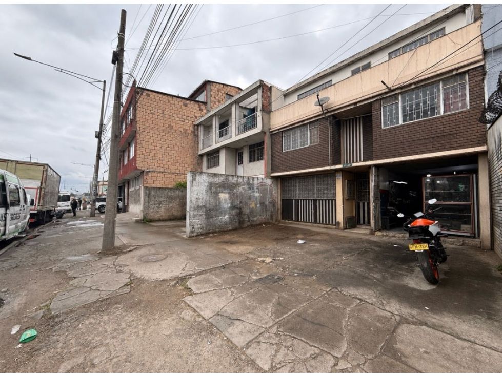 Casa en venta Cundinamarca Bogotá Laguneta 250 m2 Habitaciones 5 Baños 5 Garajes 2 Precio $598500000