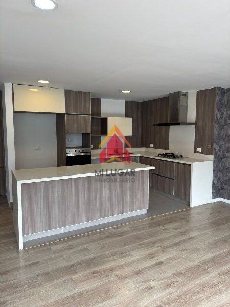 Apartamento en arriendo Antioquia Envigado La Inmaculada 205 m2 Habitaciones 4 Baños 5 Garajes 2 Precio $11000000