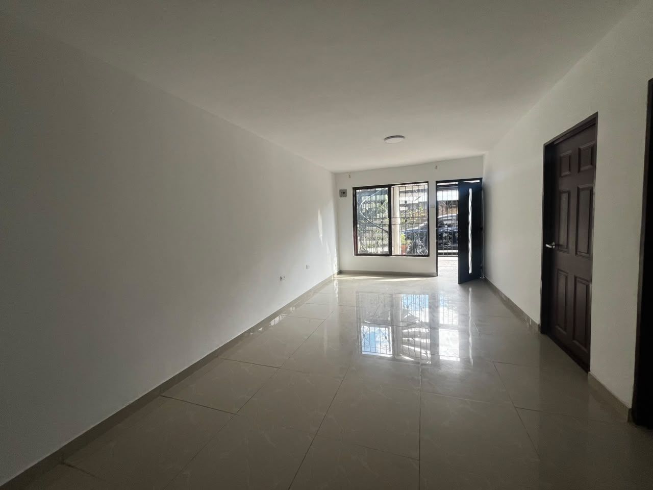 Casa en arriendo Valle Del Cauca Cali República De Israel 140 m2 Habitaciones 3 Baños 2 Garajes 0 Precio $1200000