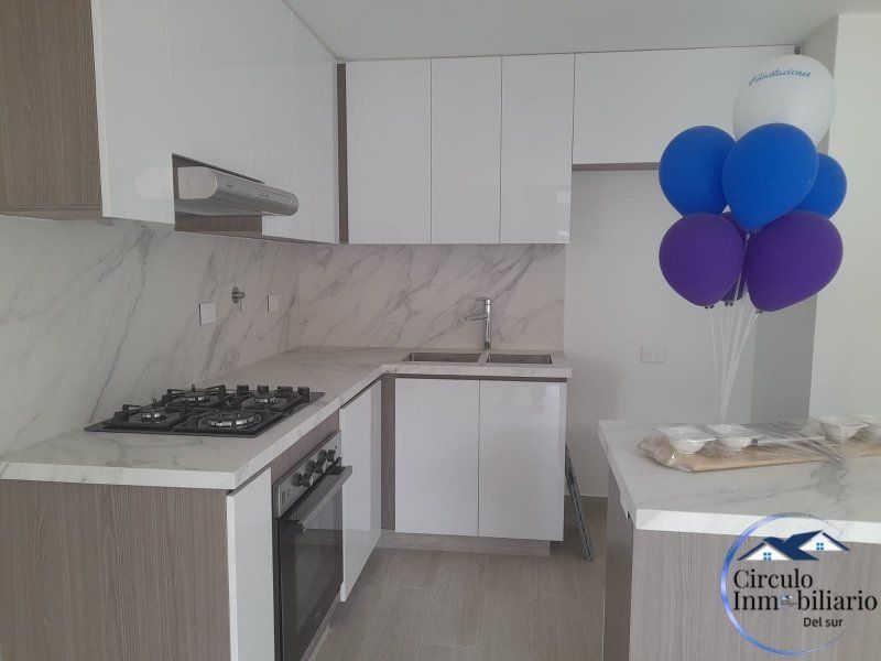 Apartaestudio en arriendo Antioquia Envigado Quintas De Zuñiga 65 m2 Habitaciones 1 Baños 2 Garajes 2 Precio $4500000