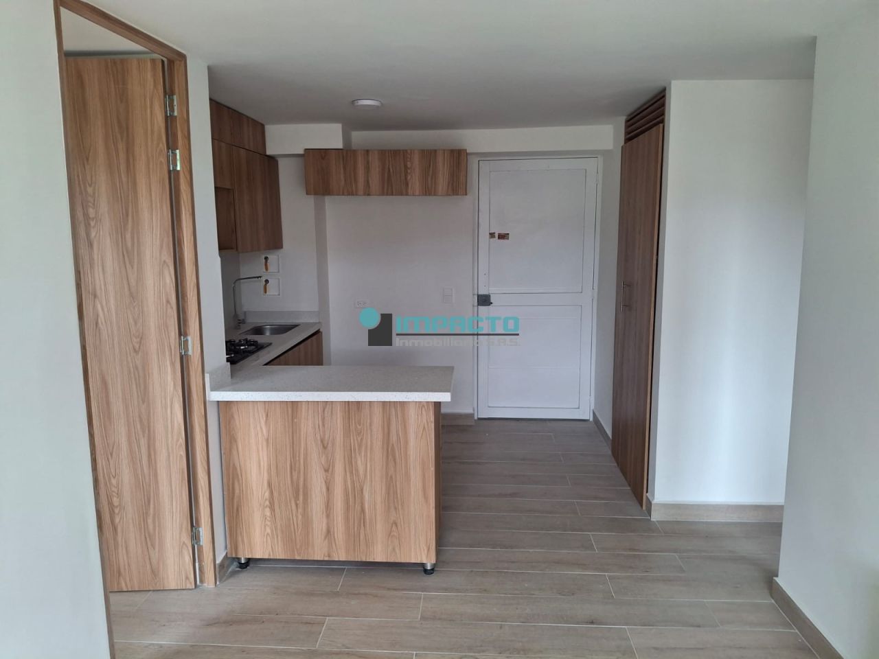 Apartamento en arriendo Antioquia Medellín Santa Rosa De Lima 65 m2 Habitaciones 2 Baños 2 Garajes 0 Precio $2000000