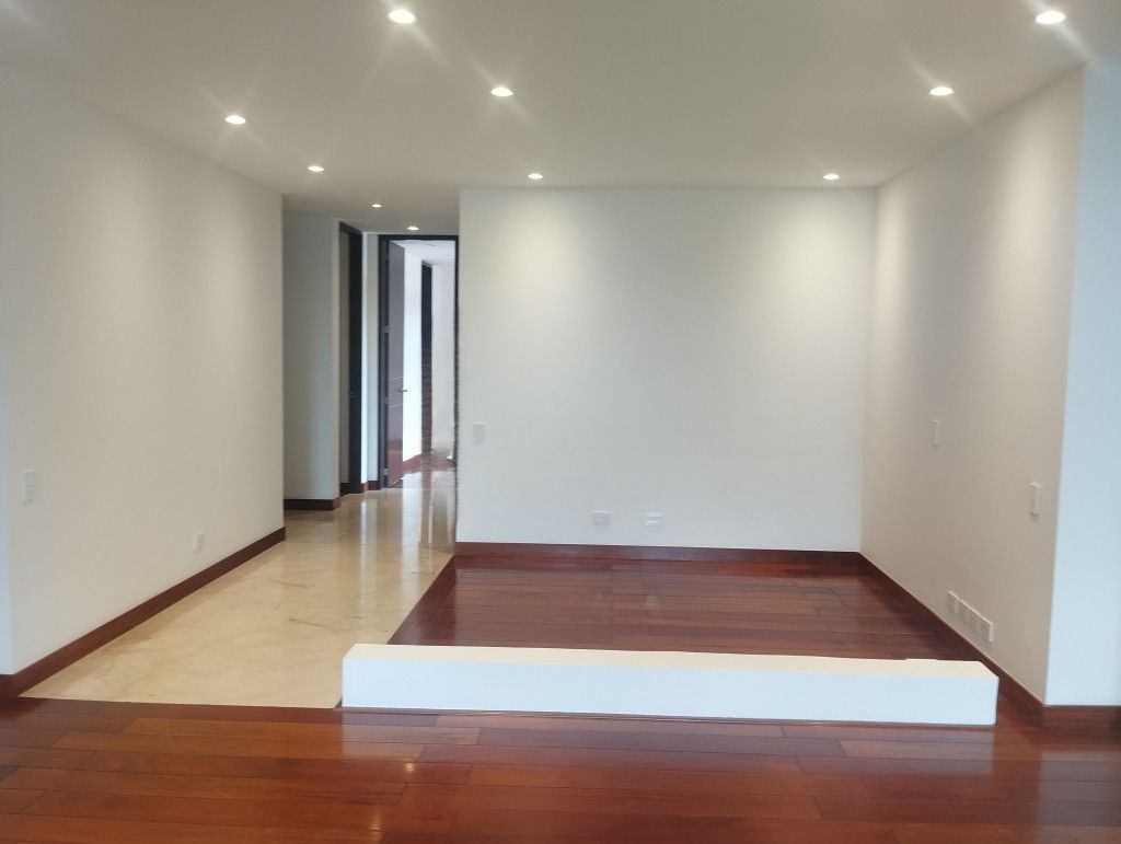 Apartamento en arriendo Cundinamarca Bogotá San Patricio 150 m2 Habitaciones 3 Baños 3 Garajes 2 Precio $8977000