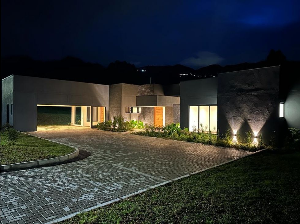Casa en venta Antioquia El Retiro El Retiro 375 m2 Habitaciones 3 Baños 4 Garajes 2 Precio $3800000000