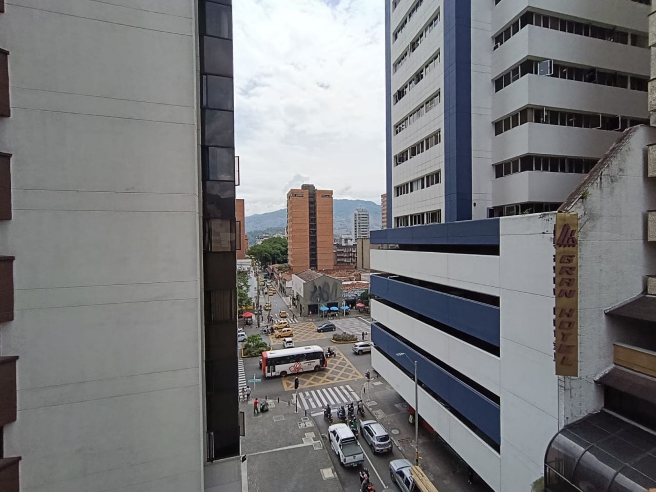 Local en arriendo Antioquia Medellín Colon 1000 m2 Habitaciones 0 Baños 12 Garajes 4 Precio $35000000