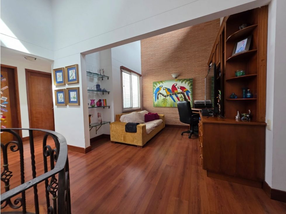Casa en venta Antioquia Envigado La Inmaculada 280 m2 Habitaciones 4 Baños 5 Garajes 4 Precio $1500000000