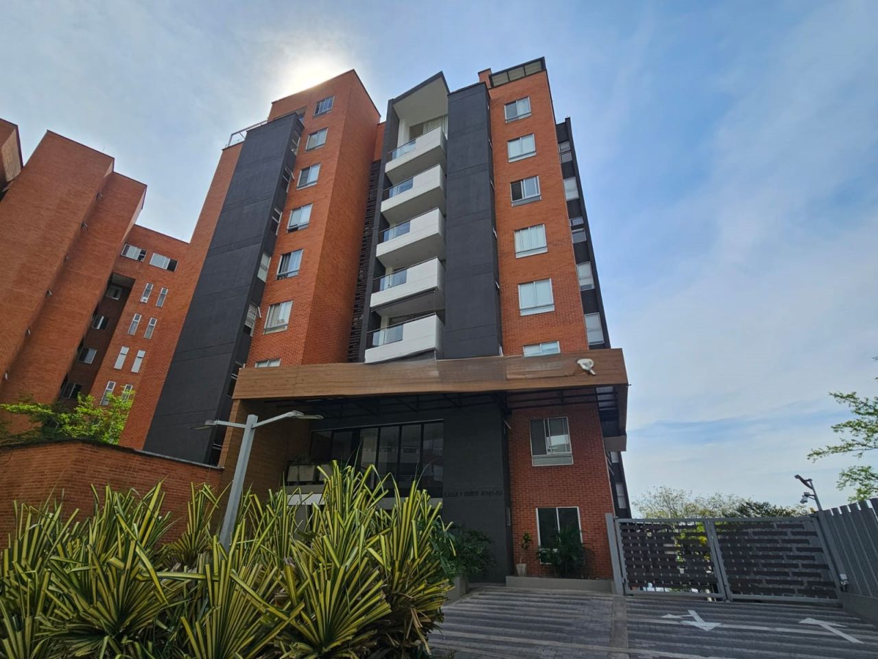 Apartaestudio en arriendo Valle Del Cauca Cali Santa Isabel 60 m2 Habitaciones 1 Baños 2 Garajes 1 Precio $3000000