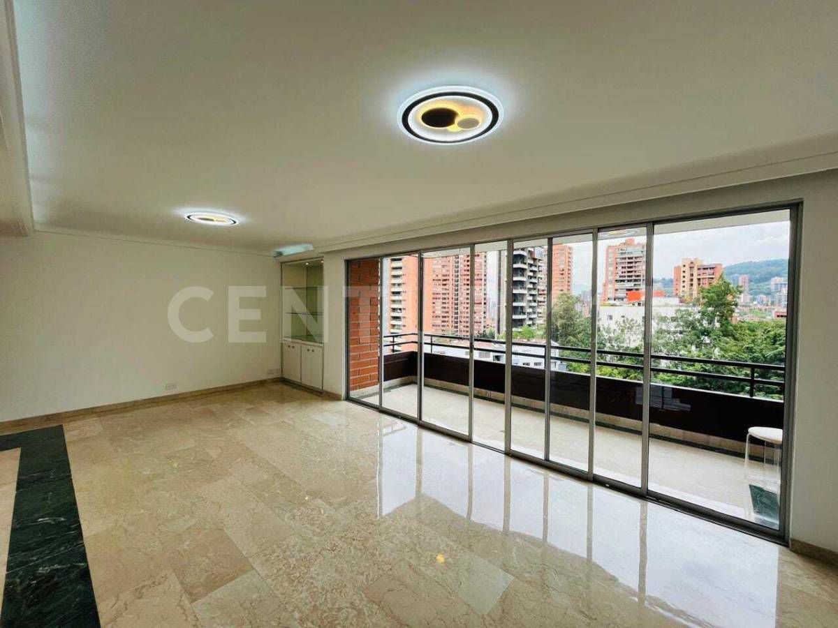 Apartamento en arriendo Antioquia Medellín La Florida 150 m2 Habitaciones 3 Baños 3 Garajes 2 Precio $6200000