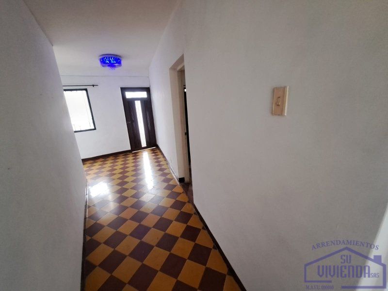 Casa en arriendo Antioquia Medellín Gerona 75 m2 Habitaciones 3 Baños 2 Garajes 0 Precio $2000000