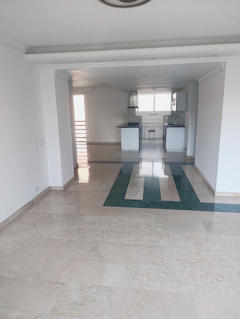 Apartamento en arriendo Antioquia Medellín Alejandria 150 m2 Habitaciones 3 Baños 3 Garajes 2 Precio $6200000