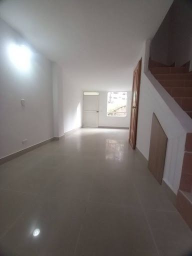 Casa en arriendo Antioquia Medellín La Hondonada 87 m2 Habitaciones 4 Baños 2 Garajes 1 Precio $2700000