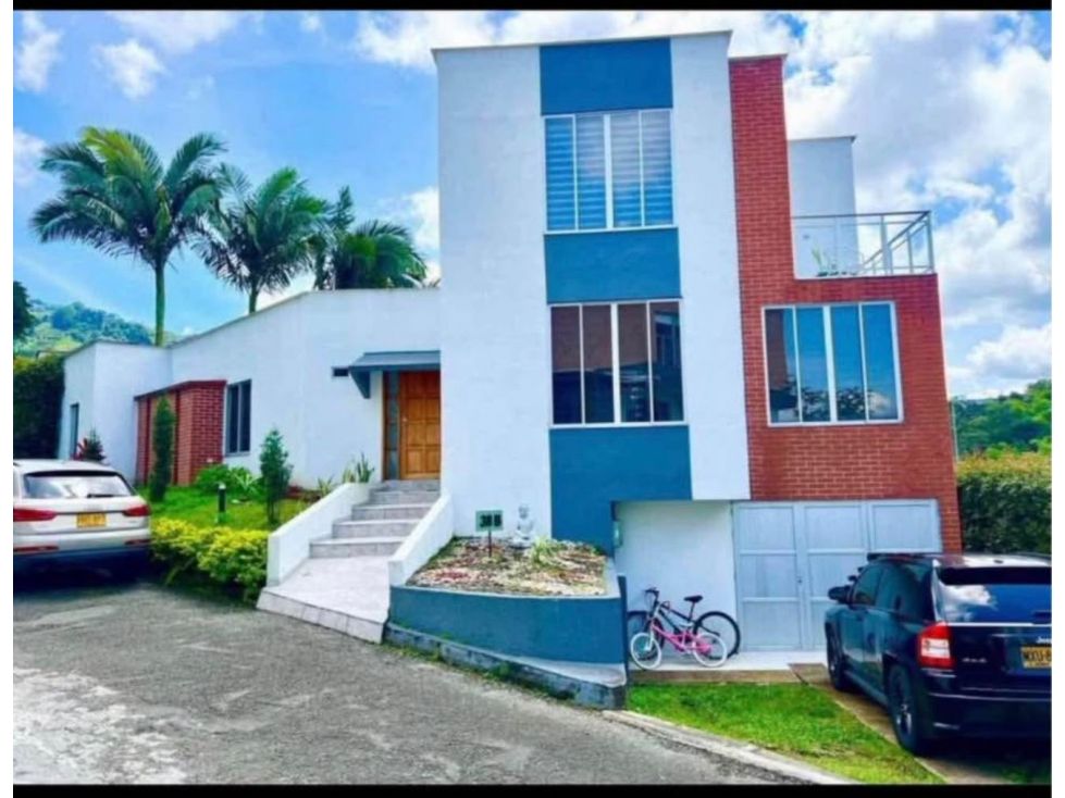Casa Campestre en venta Risaralda Dosquebradas Ub Quintas De Aragon 340 m2 Habitaciones 6 Baños 6 Garajes 3 Precio $1500000000
