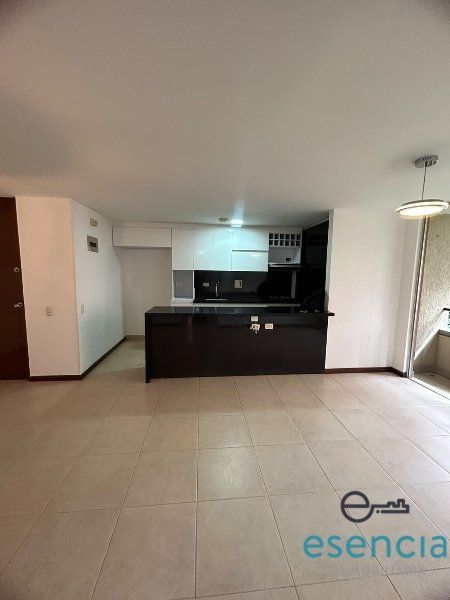 Apartamento en arriendo Antioquia Envigado Uribe Ángel 85 m2 Habitaciones 3 Baños 2 Garajes 0 Precio $3800000
