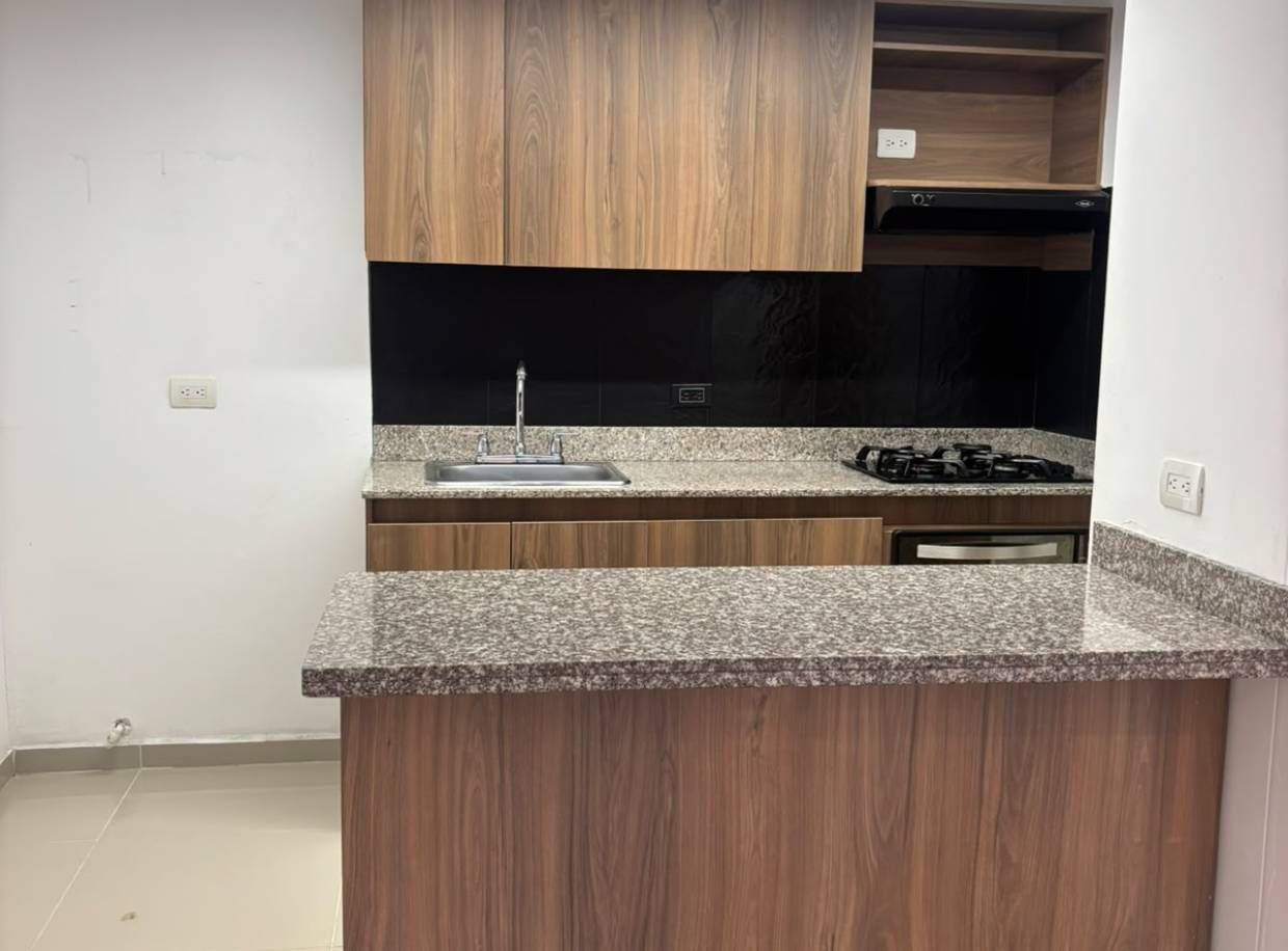 Apartamento en arriendo Antioquia Bello Urbanización Búcaros 1 84 m2 Habitaciones 3 Baños 2 Garajes 1 Precio $2650000