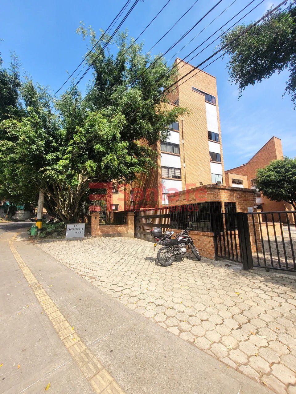 Apartamento en arriendo Antioquia Medellín La Florida 147 m2 Habitaciones 4 Baños 3 Garajes 2 Precio $4500000
