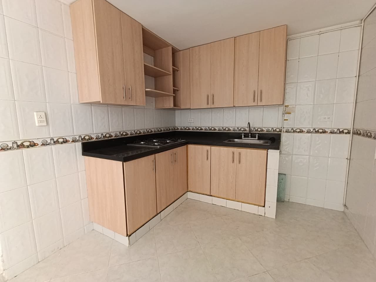 Apartamento en arriendo Antioquia Medellín Las Playas 95 m2 Habitaciones 3 Baños 3 Garajes 0 Precio $2300000