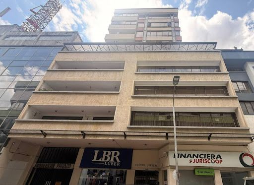 Apartamento en venta Risaralda Pereira Sector Plaza De Bolivar 124 m2 Habitaciones 4 Baños 3 Garajes 1 Precio $420000000