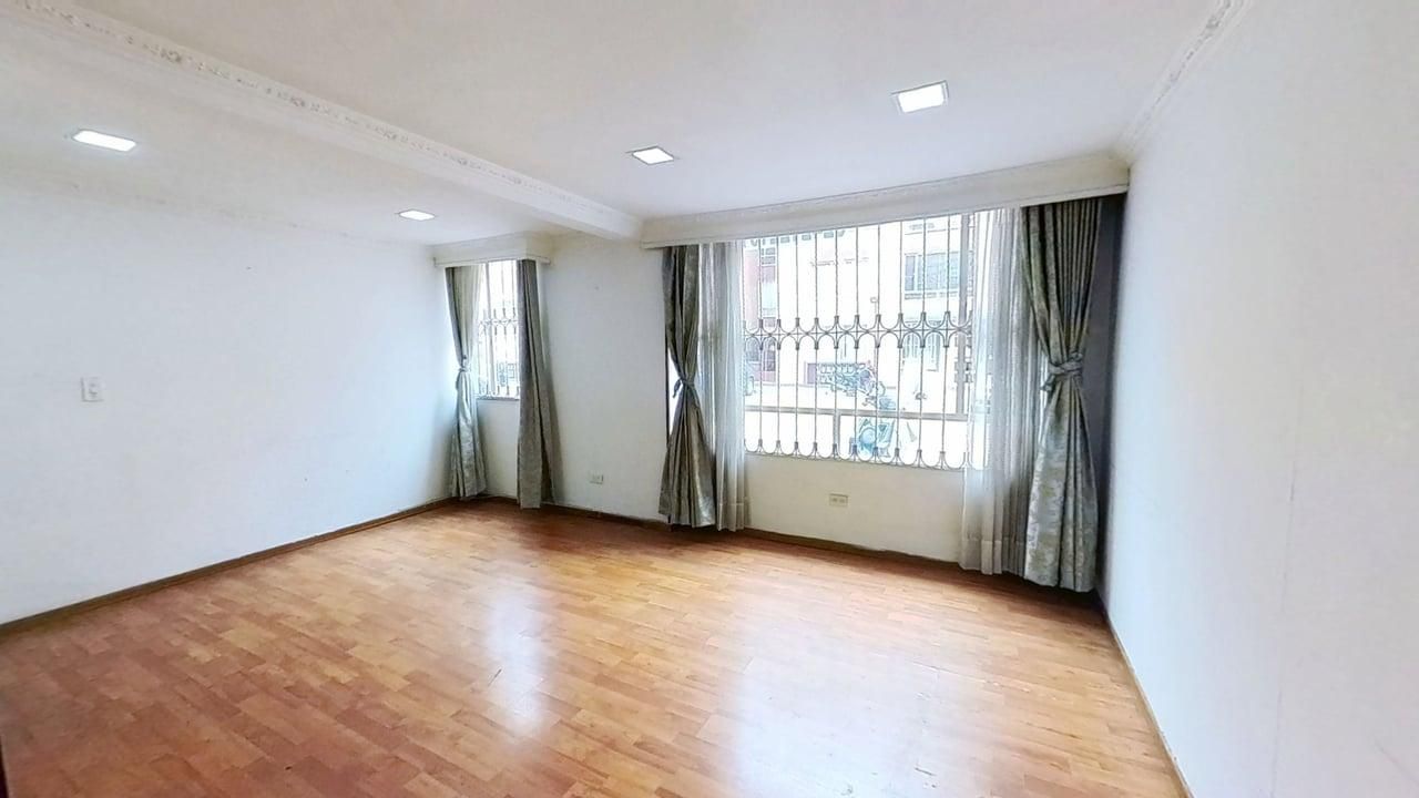 Inmuebles en Remate Apartamento en venta Cundinamarca Bogotá Las Mercedes Suba 47 m2 Habitaciones 2 Baños 1 Garajes 0 Precio $216000000
