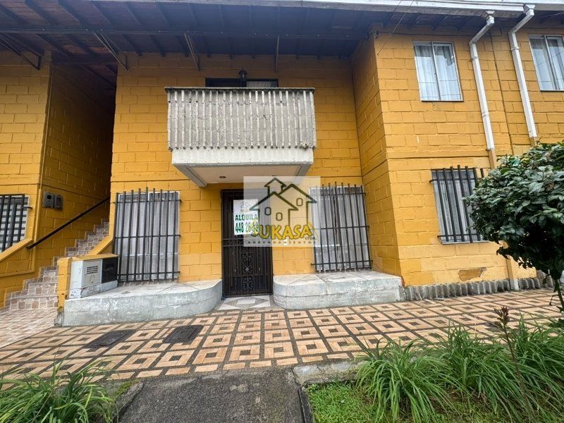 Casa en arriendo Antioquia Itagüí Yarumito 60 m2 Habitaciones 5 Baños 2 Garajes 0 Precio $2300000