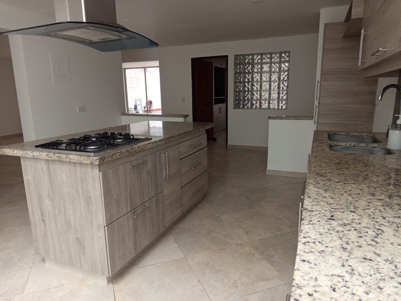 Casa en arriendo Antioquia Medellín La Floresta 395 m2 Habitaciones 4 Baños 4 Garajes 2 Precio $12500000