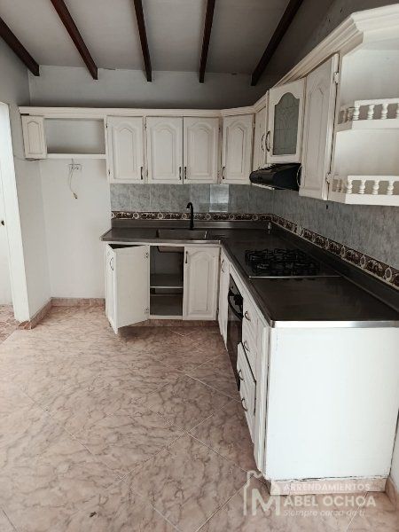 Apartamento en arriendo Antioquia Envigado Obrero 115 m2 Habitaciones 4 Baños 2 Garajes 0 Precio $2900000